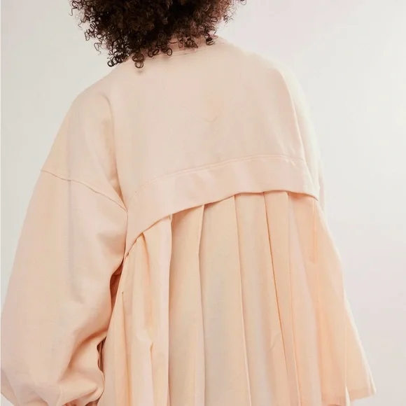 NWT Free People Ellie Sweatshirt - color Strawberry Cream Combo, size M - Picture 4 of 8